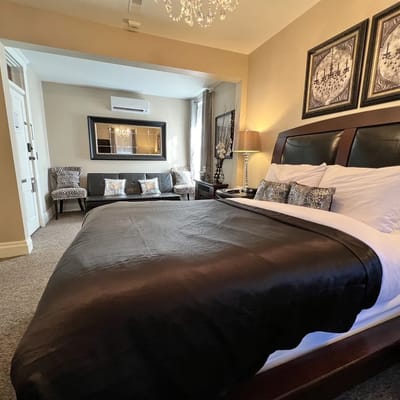 Haven Suite Room (BHQ-9)
