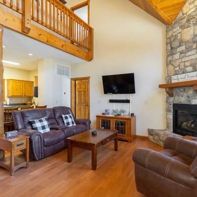 Forest Heights Lodge**