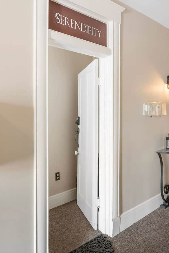 Serendipity Room (BHQ-5)