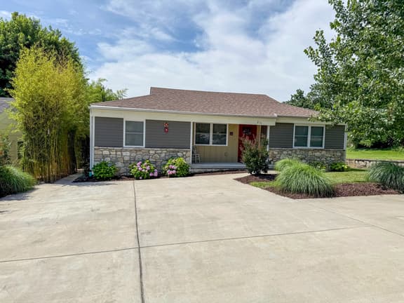 Cottonwood Cottage Near the Landing