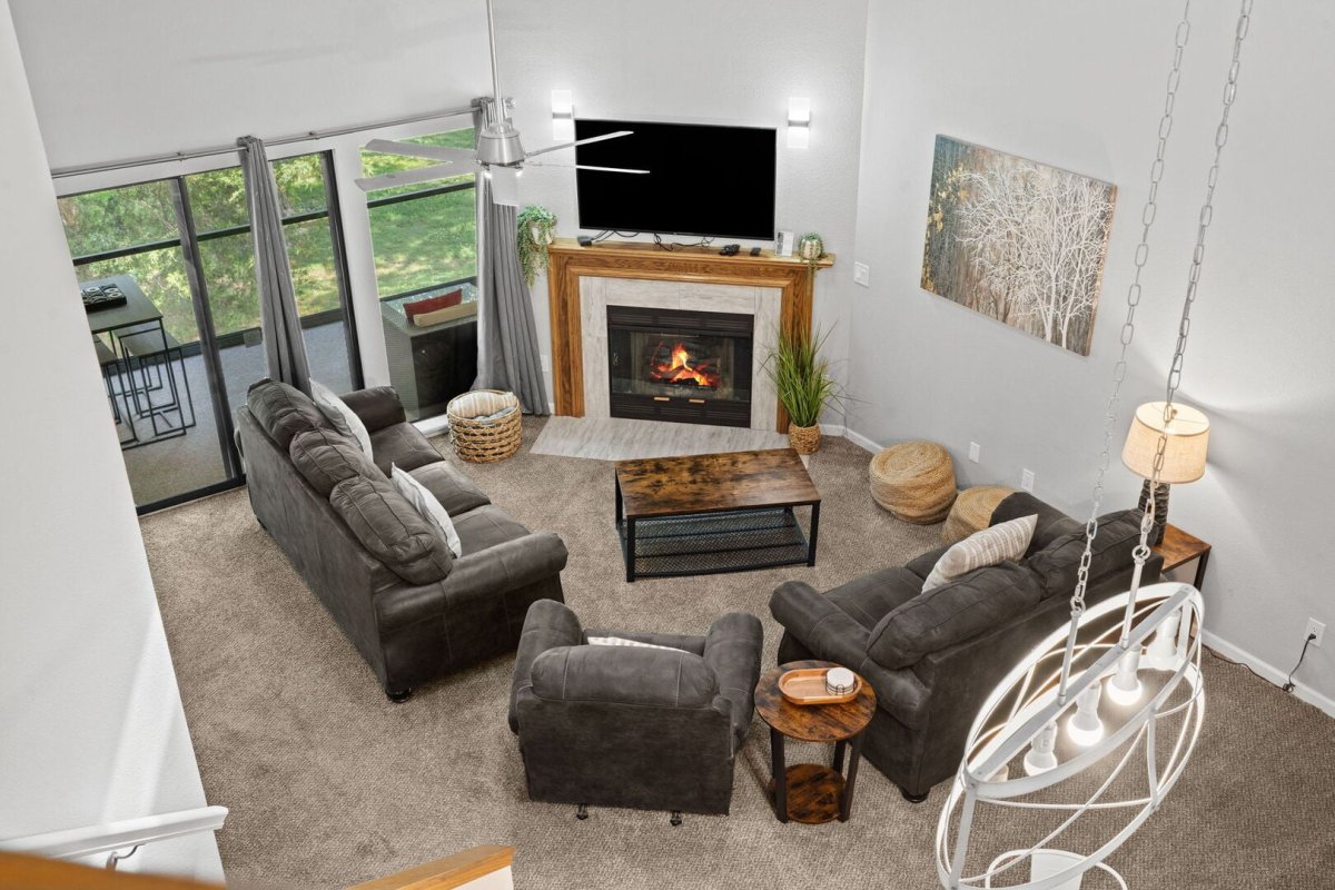 Dreams2Reality Vacation Rentals-Caddy Shack Pointe Royale 61-8-image-1